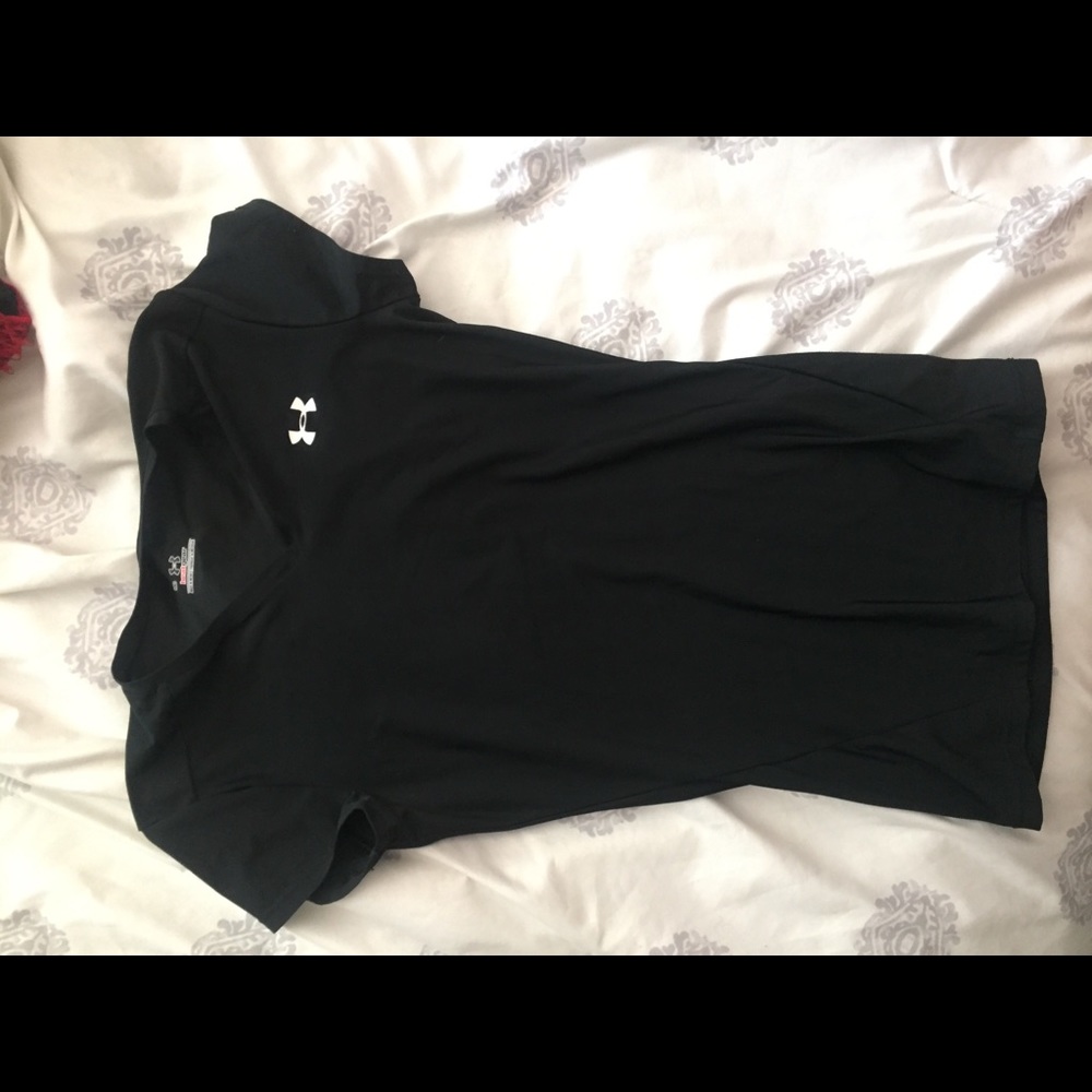 Black Under Armour workout tee